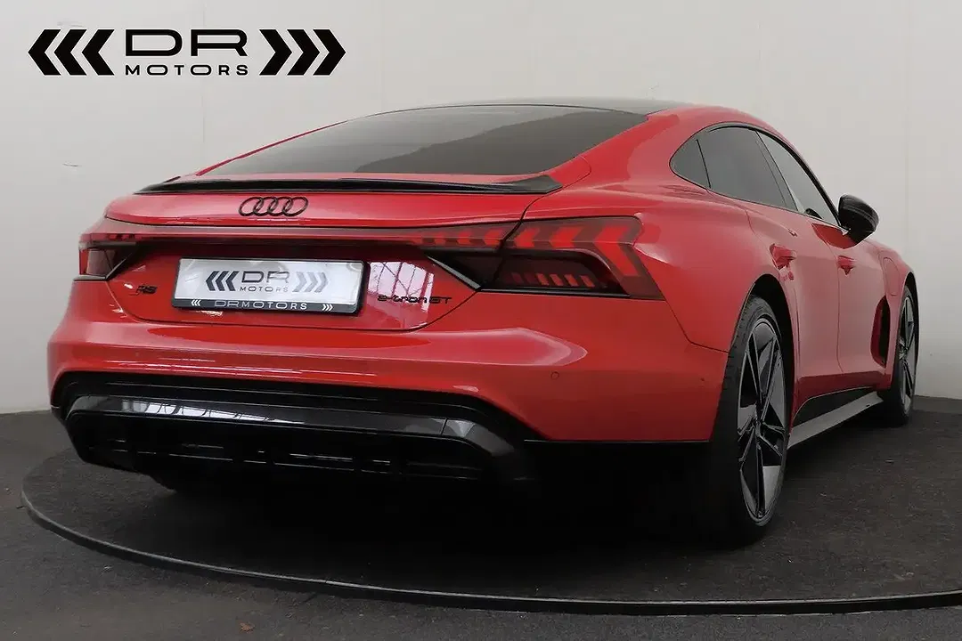 Audi RS e-tron GT - Thumbnail 8