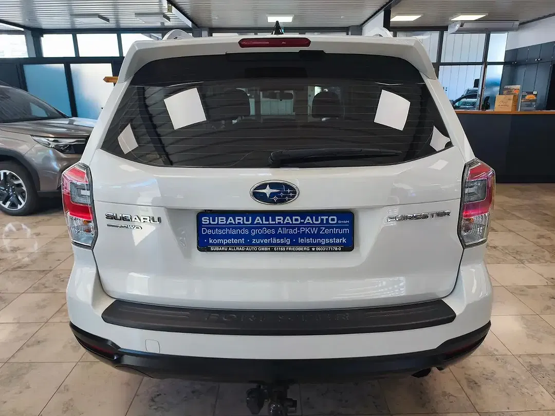 Subaru Forester - Thumbnail 4