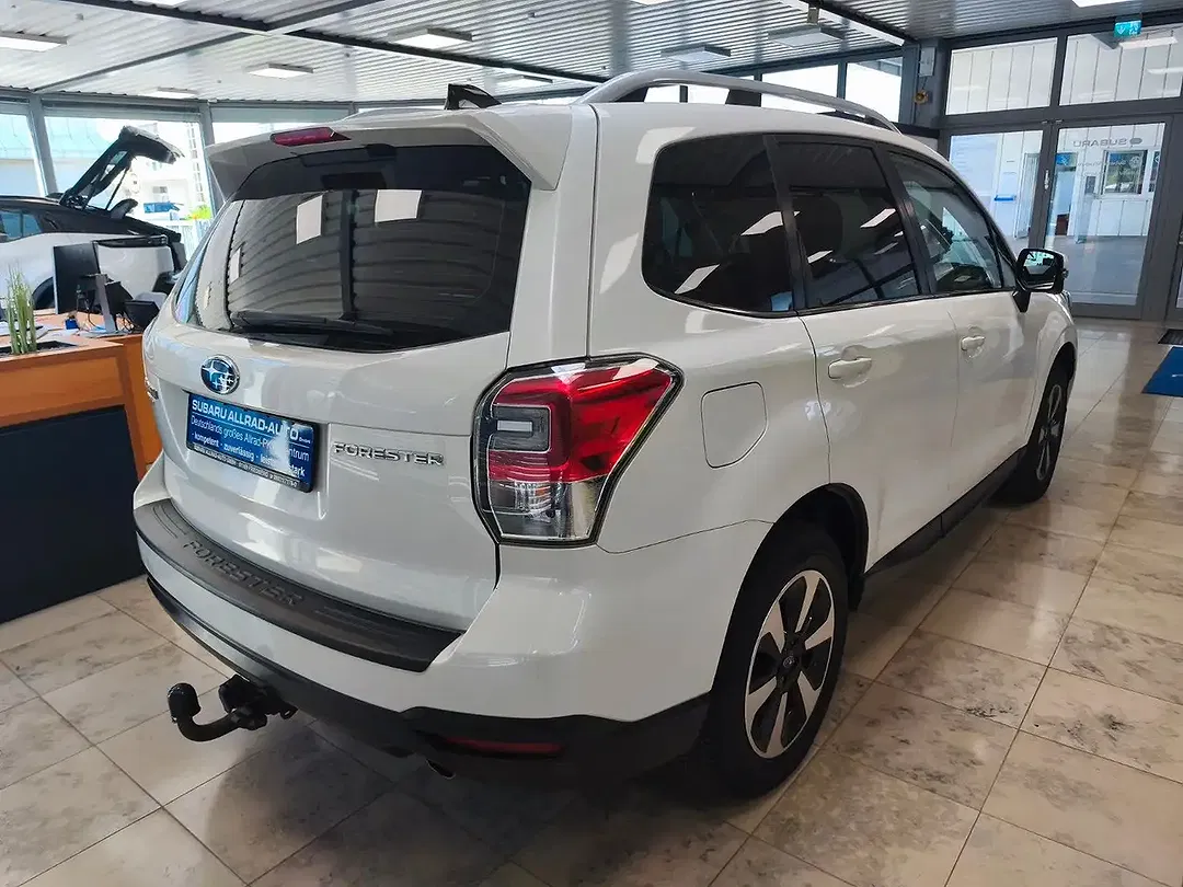Subaru Forester - Thumbnail 5