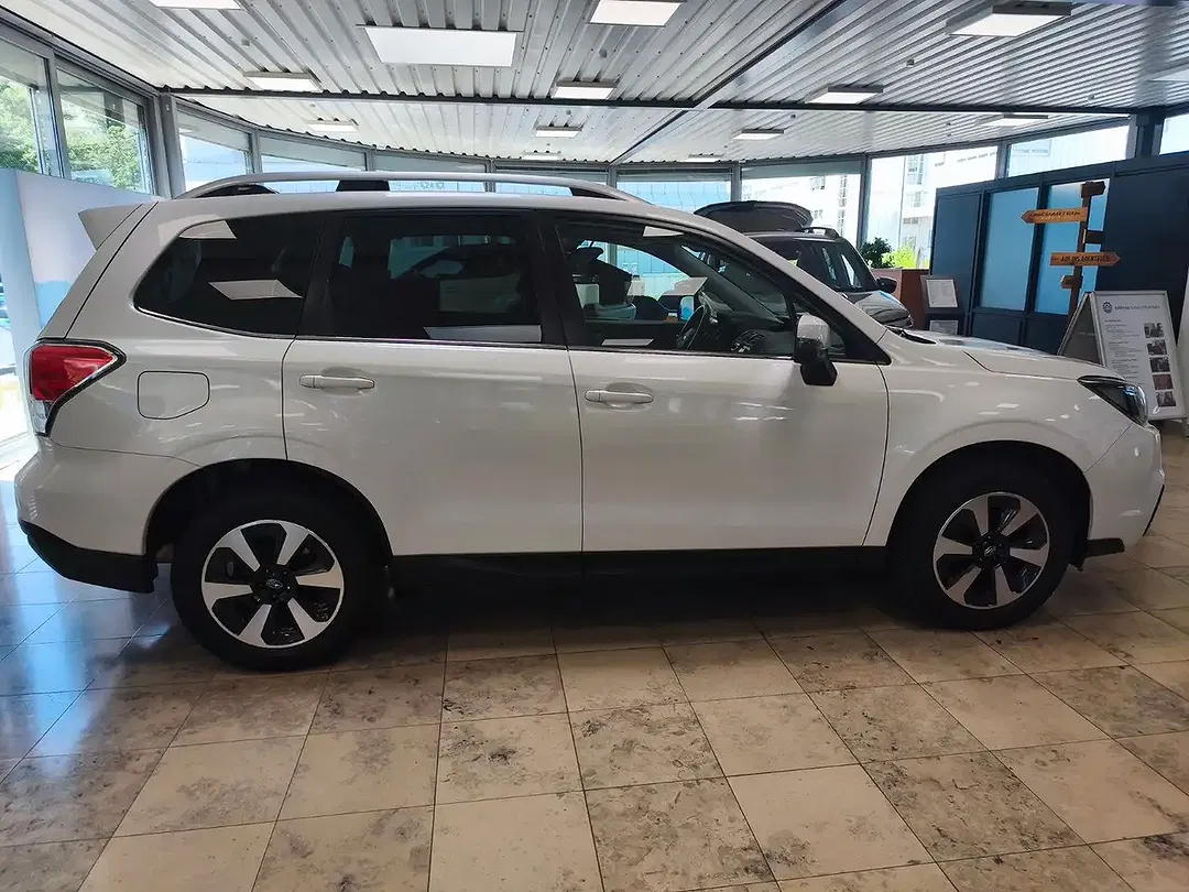 Subaru Forester - Thumbnail 6