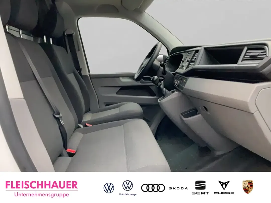 Volkswagen Transporter - Thumbnail 11