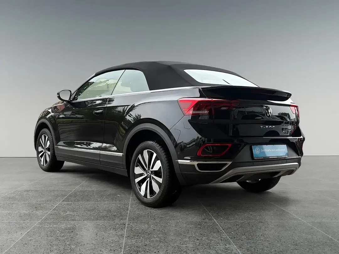 Volkswagen T-Roc - Thumbnail 3