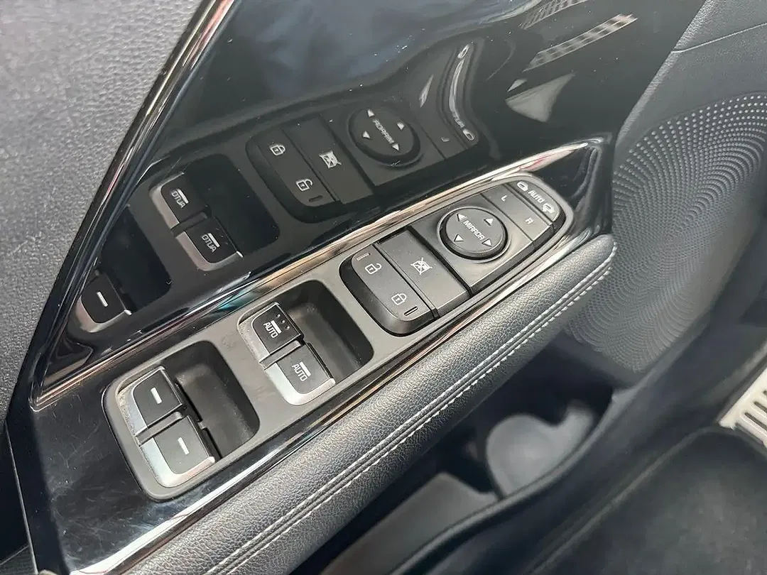 Kia Niro - Thumbnail 17