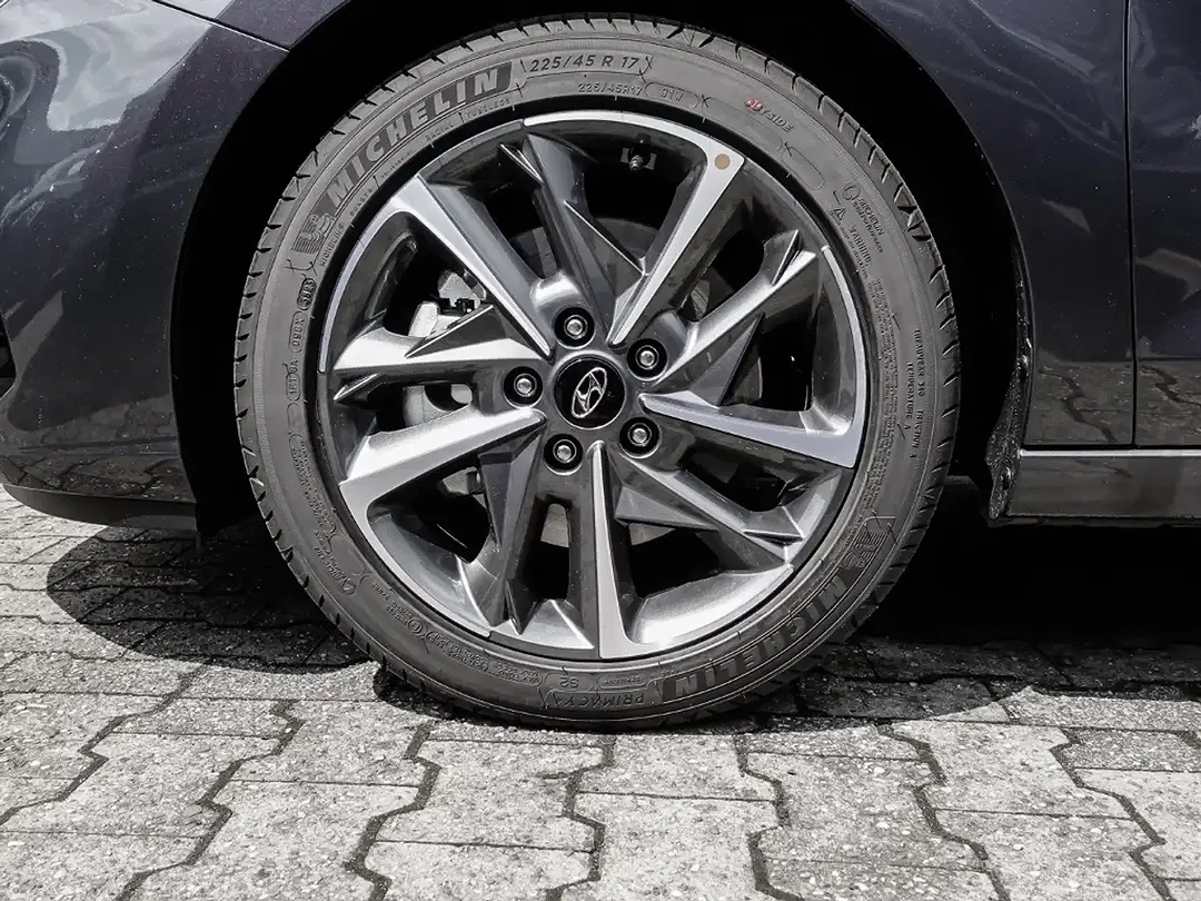 Hyundai i30 - Thumbnail 3
