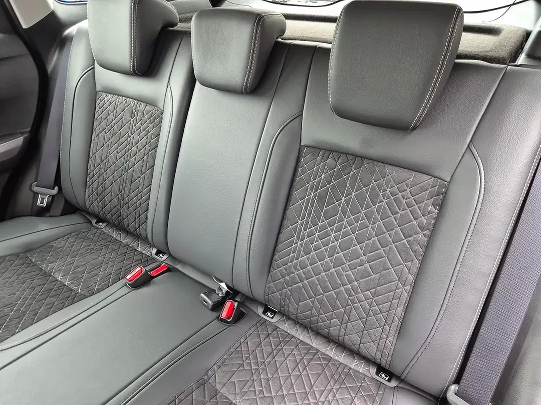 Suzuki Vitara - Thumbnail 11