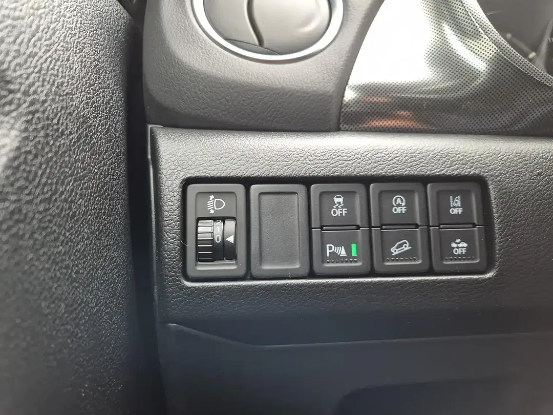 Suzuki Vitara - Thumbnail 14