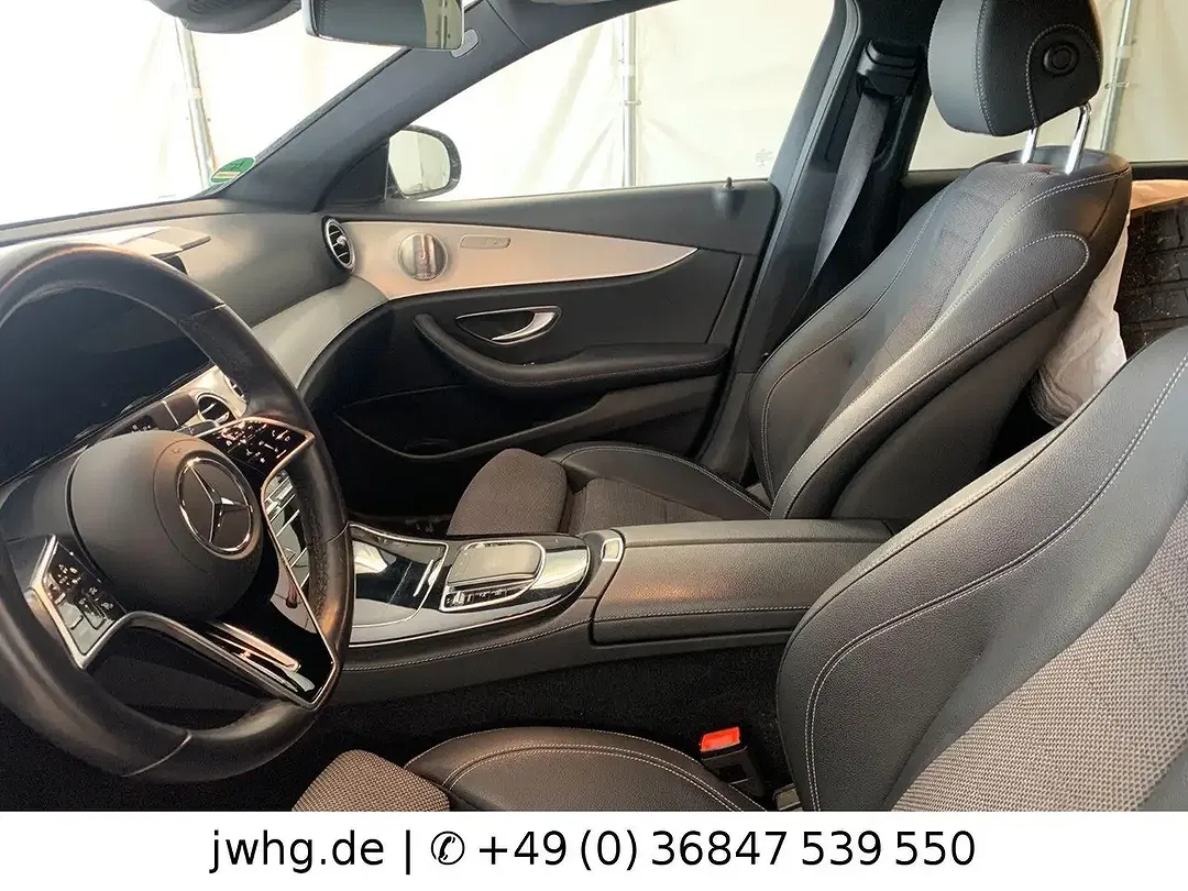 Mercedes-Benz E 300 - Thumbnail 10
