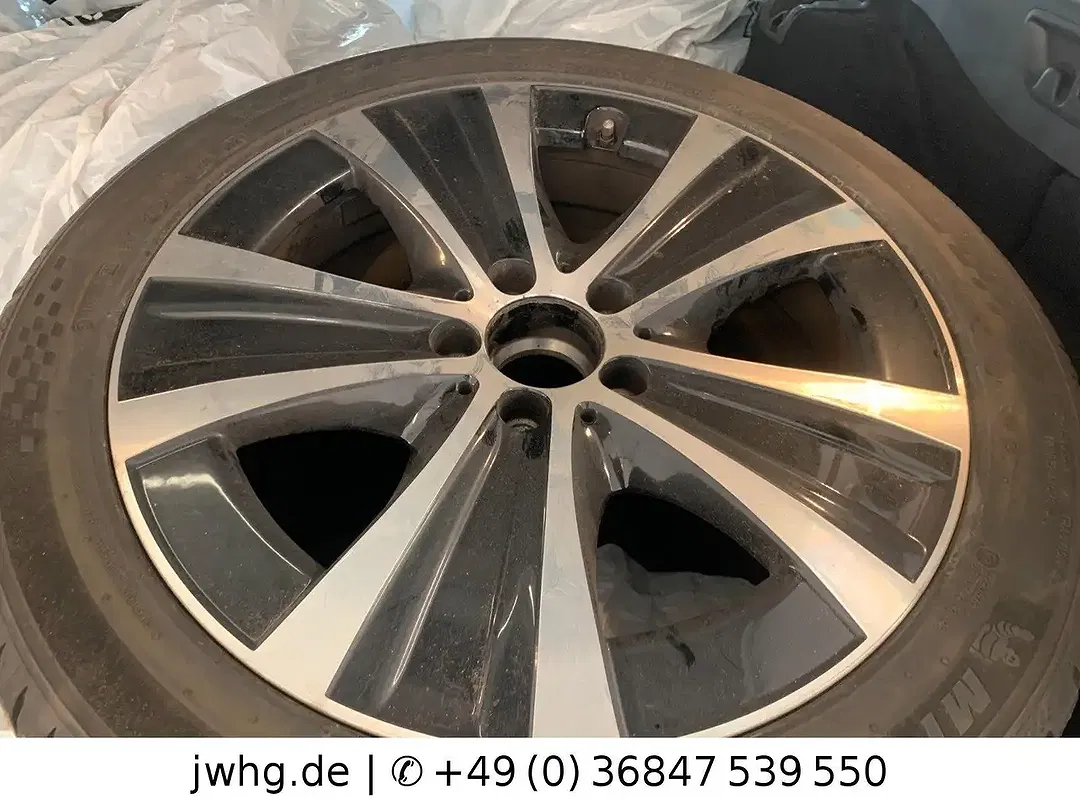 Mercedes-Benz E 300 - Thumbnail 6