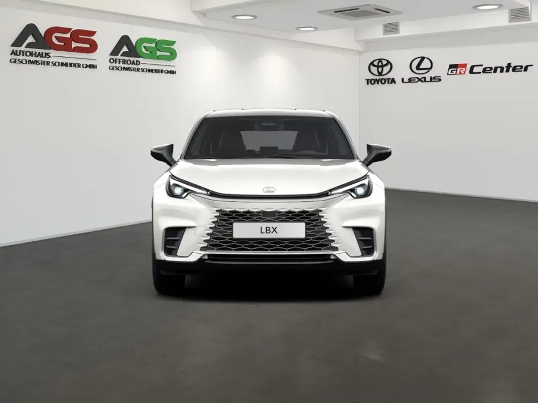Lexus LBX - Thumbnail 8
