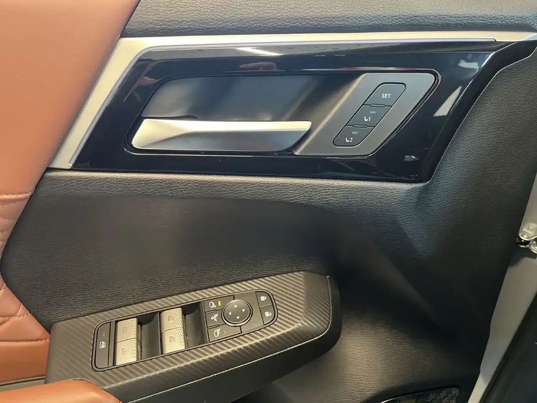 Mitsubishi Outlander - Thumbnail 10