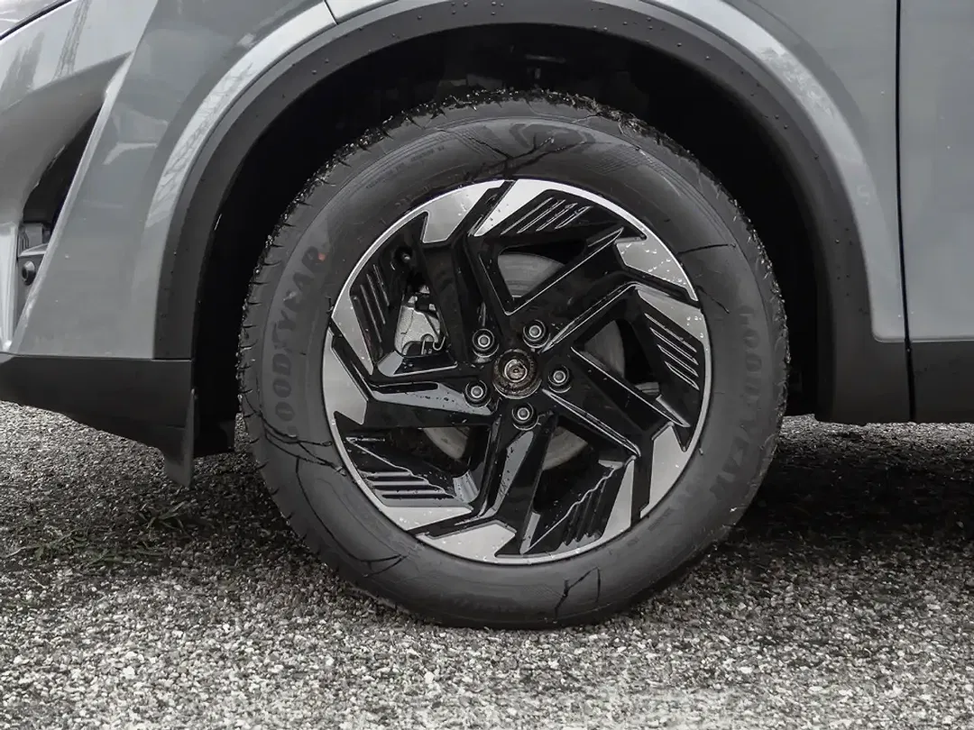 Nissan Qashqai - Thumbnail 3