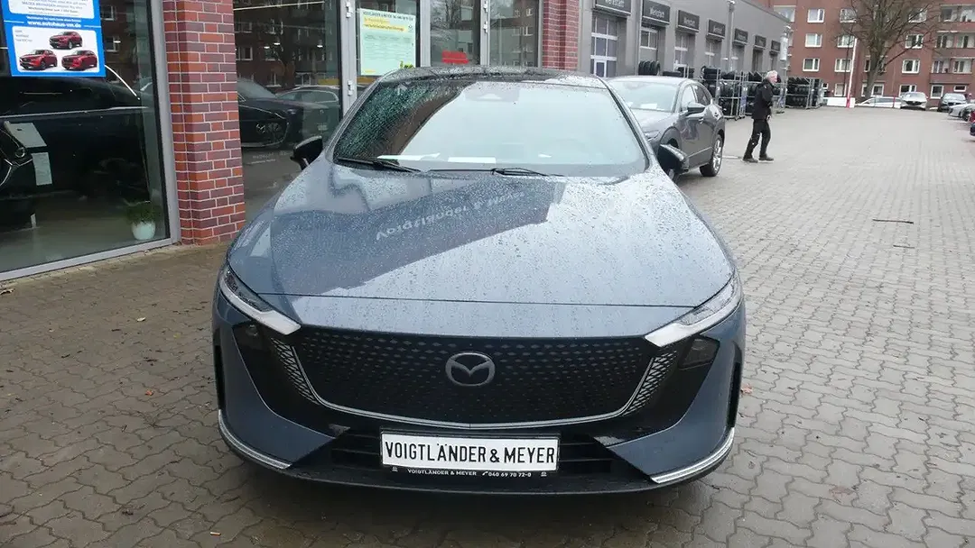 Mazda 6e - Thumbnail 3
