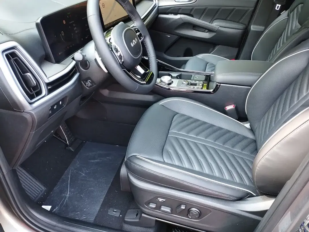 Kia Sorento - Thumbnail 12