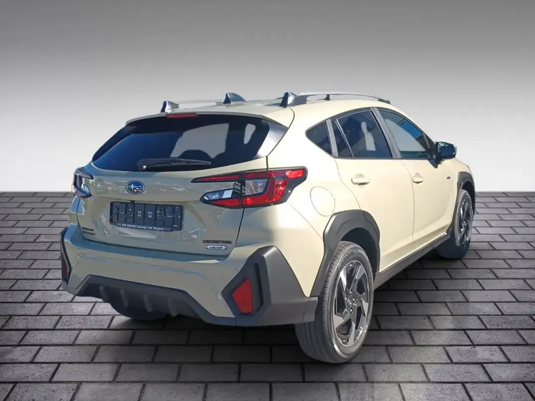 Subaru Crosstrek - Thumbnail 4