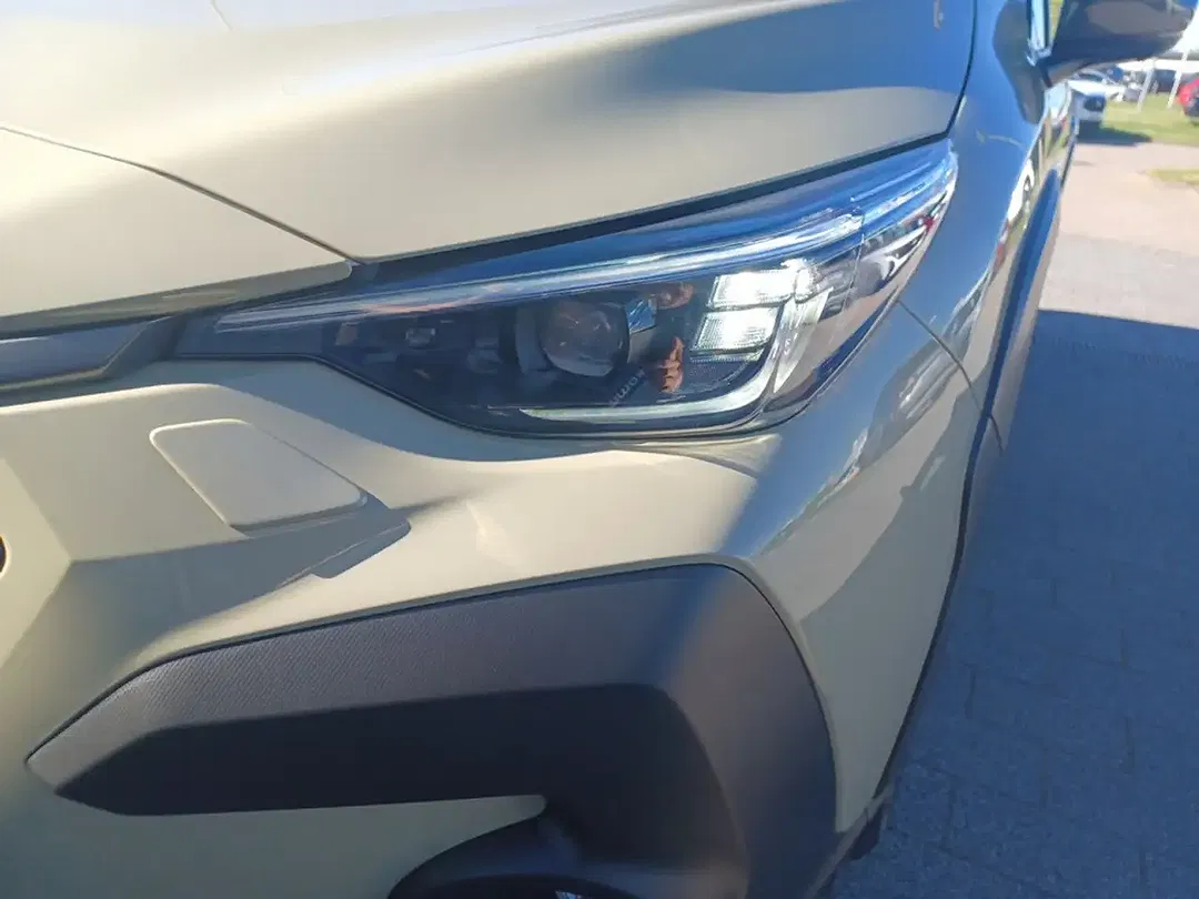 Subaru Crosstrek - Thumbnail 6
