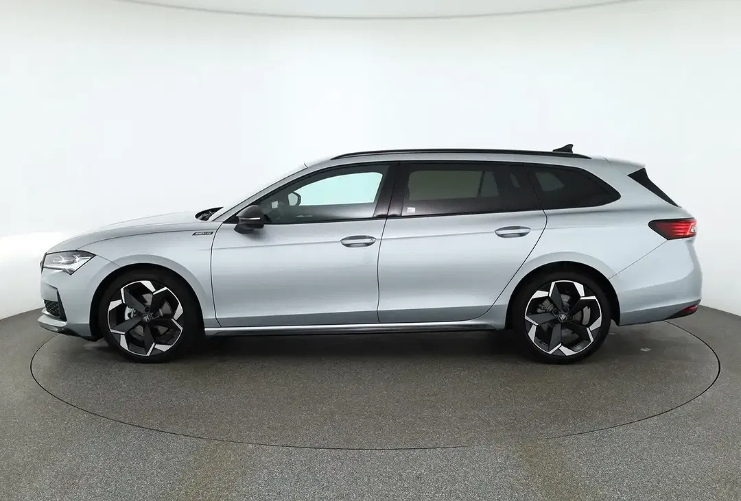 Skoda Superb - Thumbnail 1