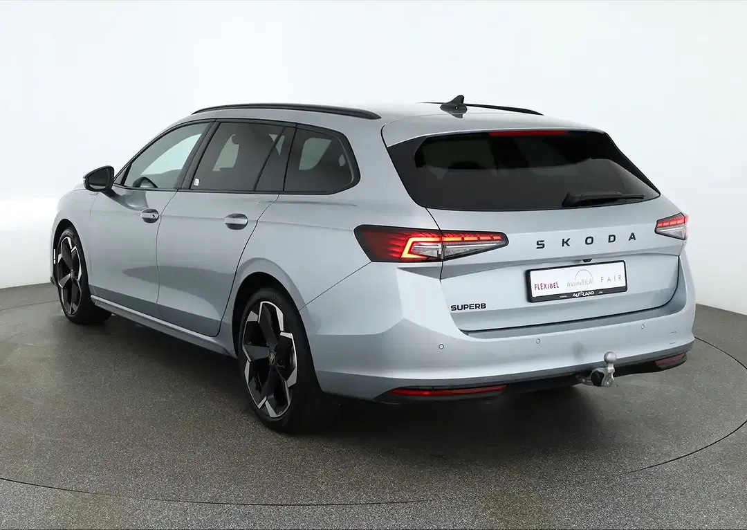 Skoda Superb - Thumbnail 2