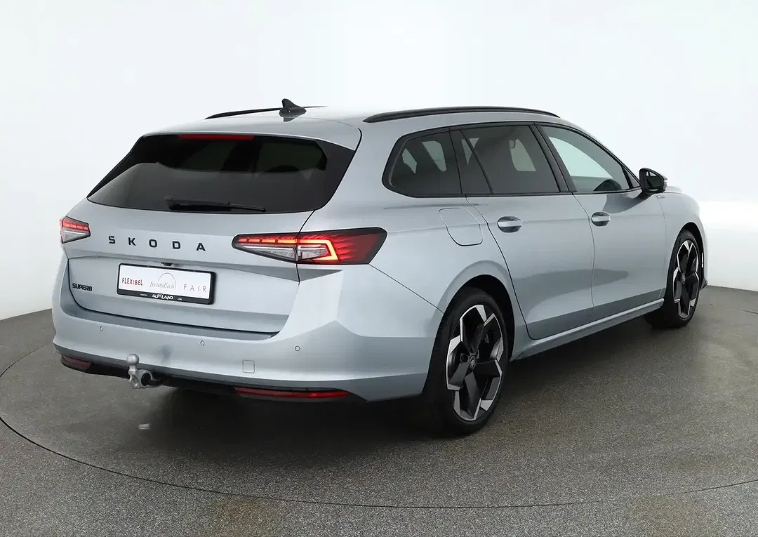 Skoda Superb - Thumbnail 4