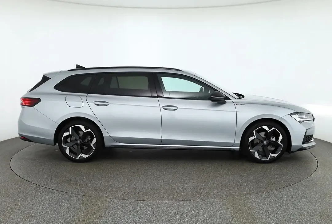 Skoda Superb - Thumbnail 5