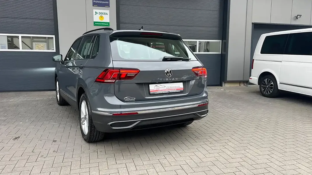 Volkswagen Tiguan - Thumbnail 10