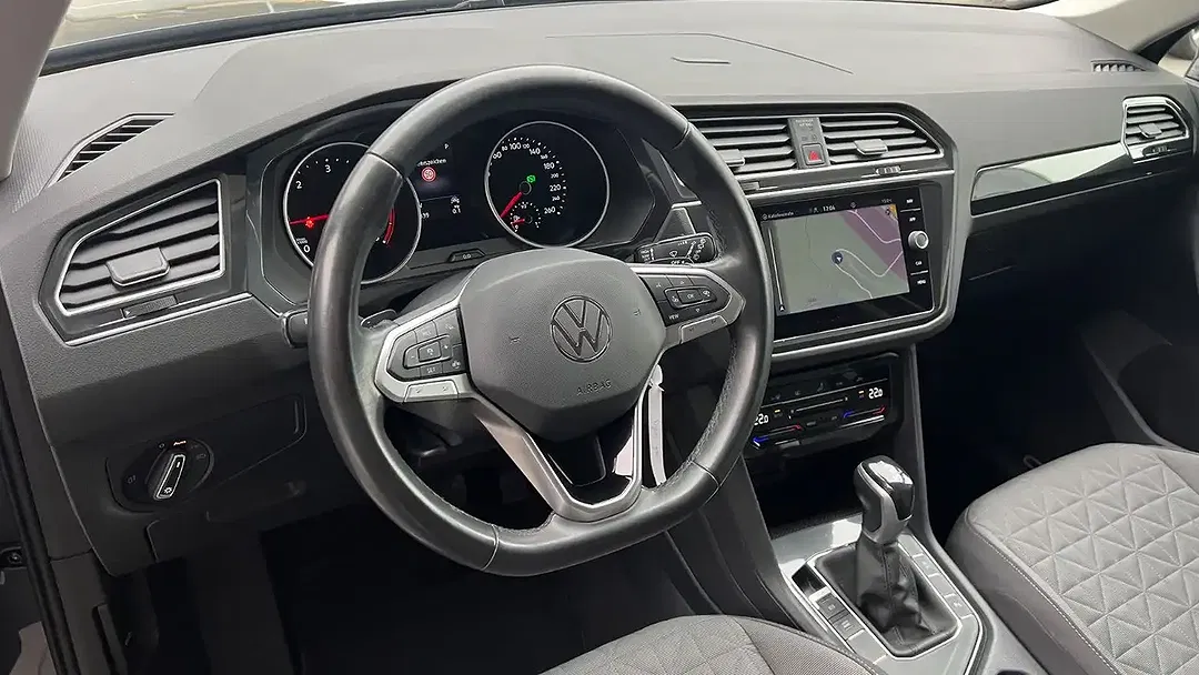 Volkswagen Tiguan - Thumbnail 15