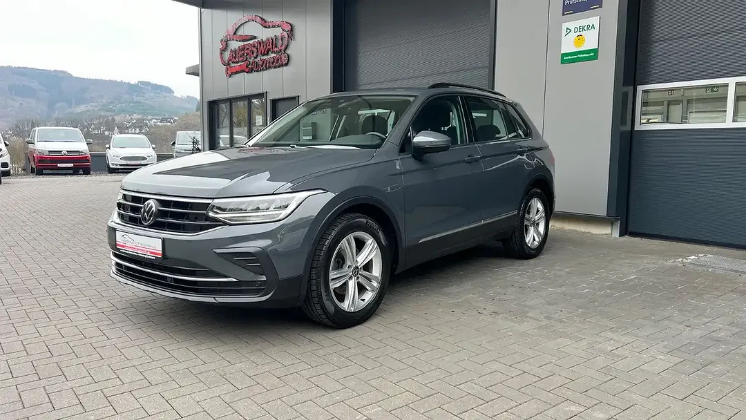 Volkswagen Tiguan - Thumbnail 2