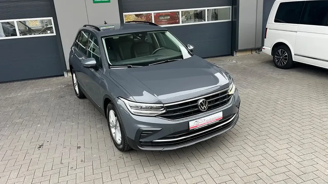 Volkswagen Tiguan - Thumbnail 5