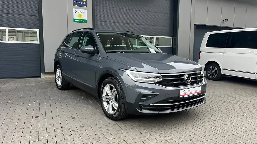 Volkswagen Tiguan - Thumbnail 6