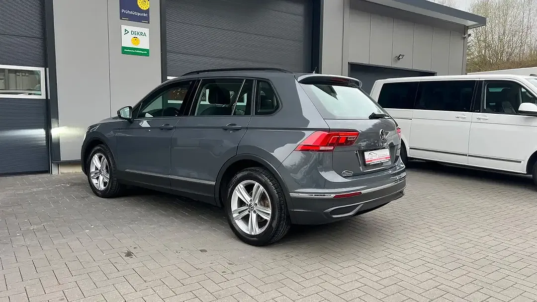 Volkswagen Tiguan - Thumbnail 8