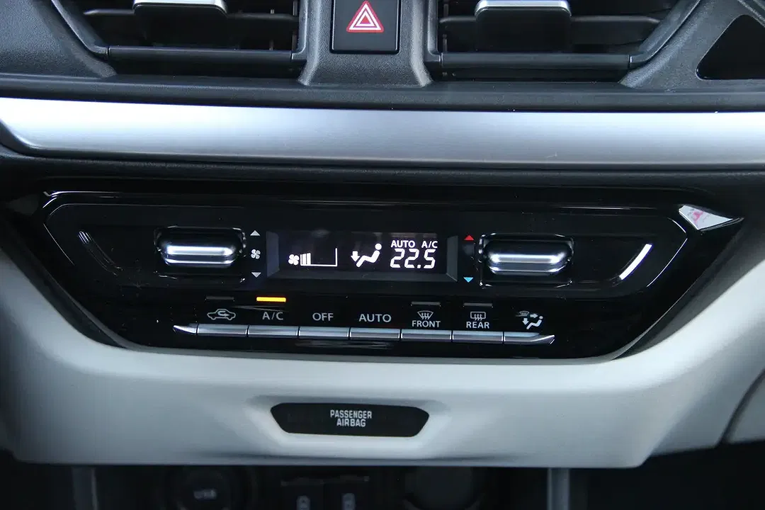 Suzuki Swift - Thumbnail 13