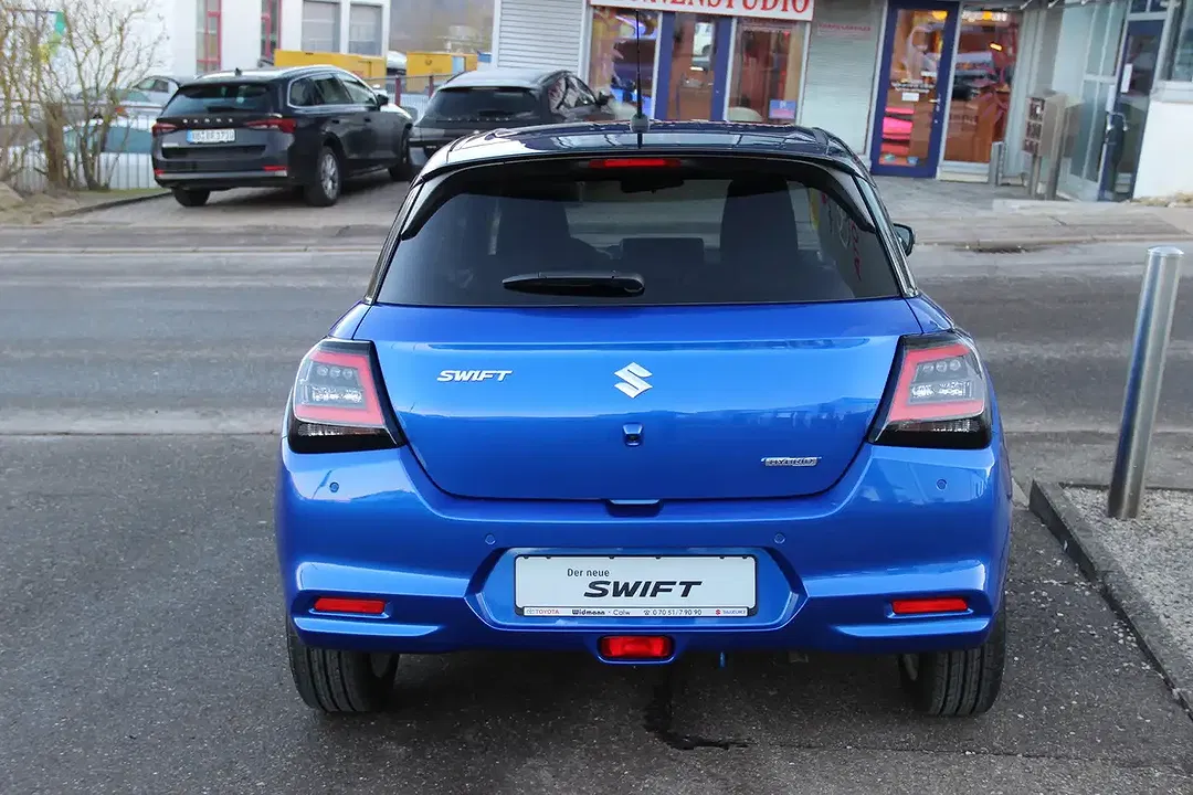 Suzuki Swift - Thumbnail 4