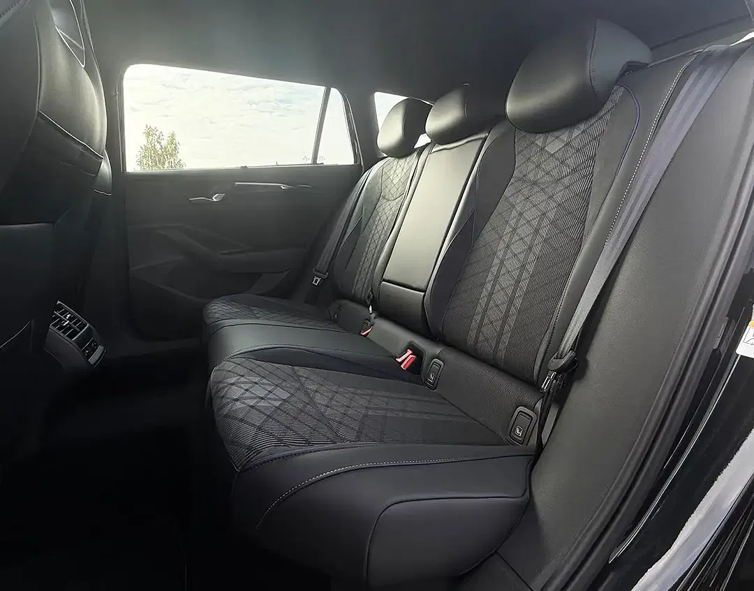 Volkswagen Passat Variant - Thumbnail 13