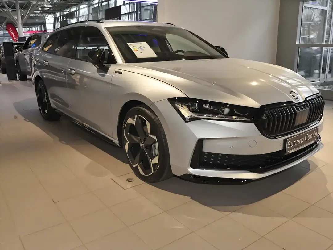 Skoda Superb - Thumbnail 3