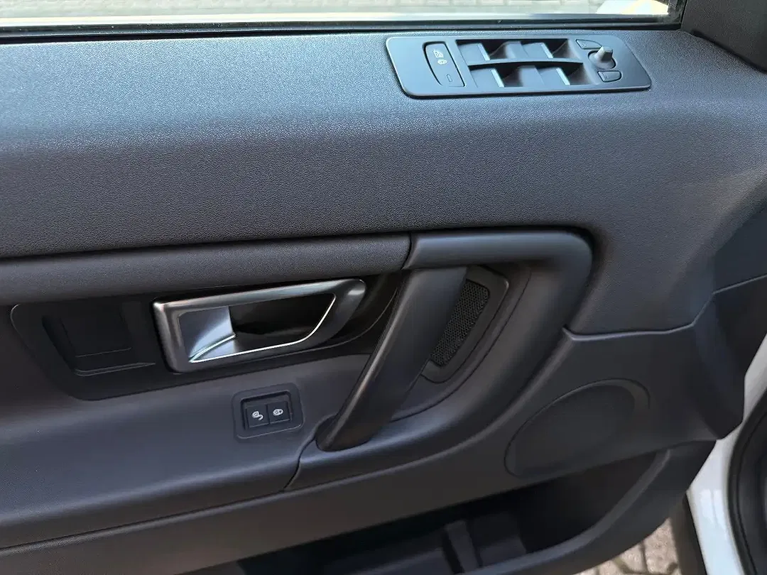Land Rover Discovery - Thumbnail 10
