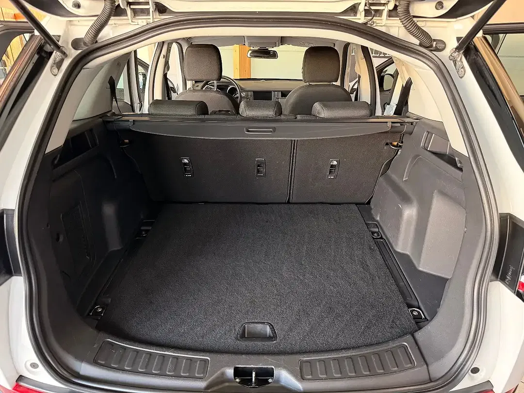 Land Rover Discovery - Thumbnail 4