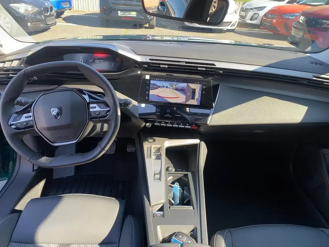 Peugeot 308 - Thumbnail 10