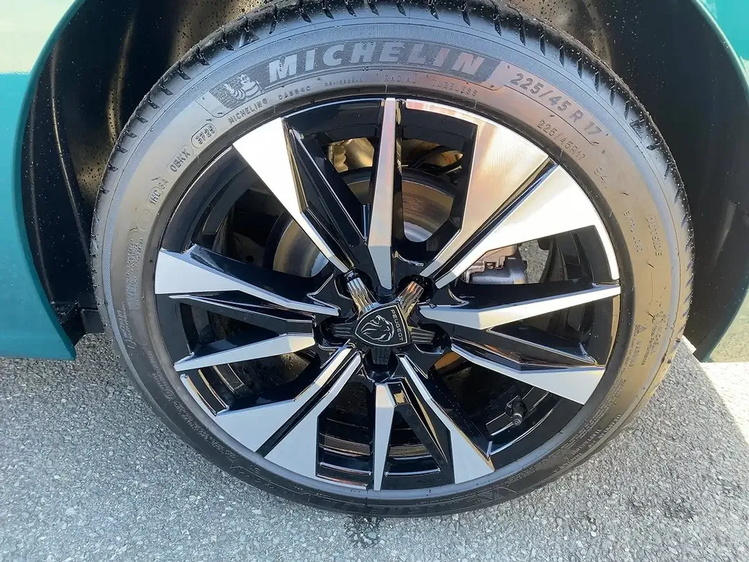 Peugeot 308 - Thumbnail 13
