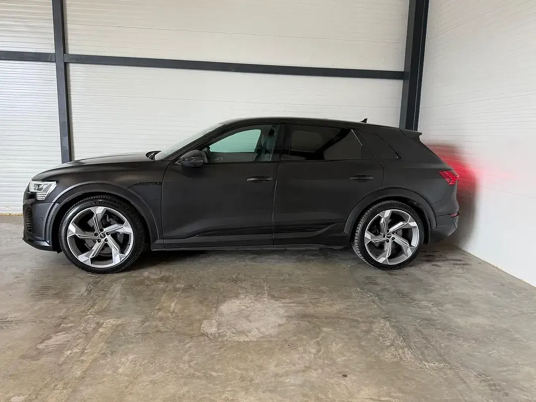 Audi SQ8 e-tron - Thumbnail 3