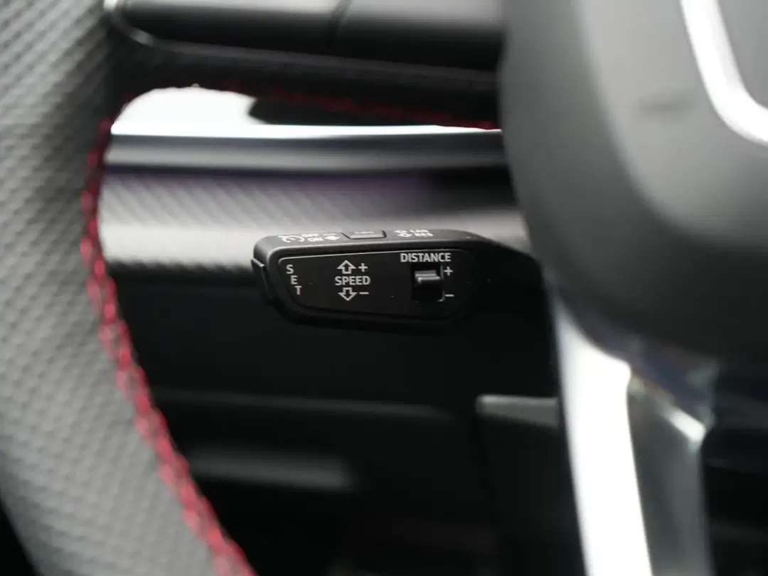 Audi Q8 - Thumbnail 11