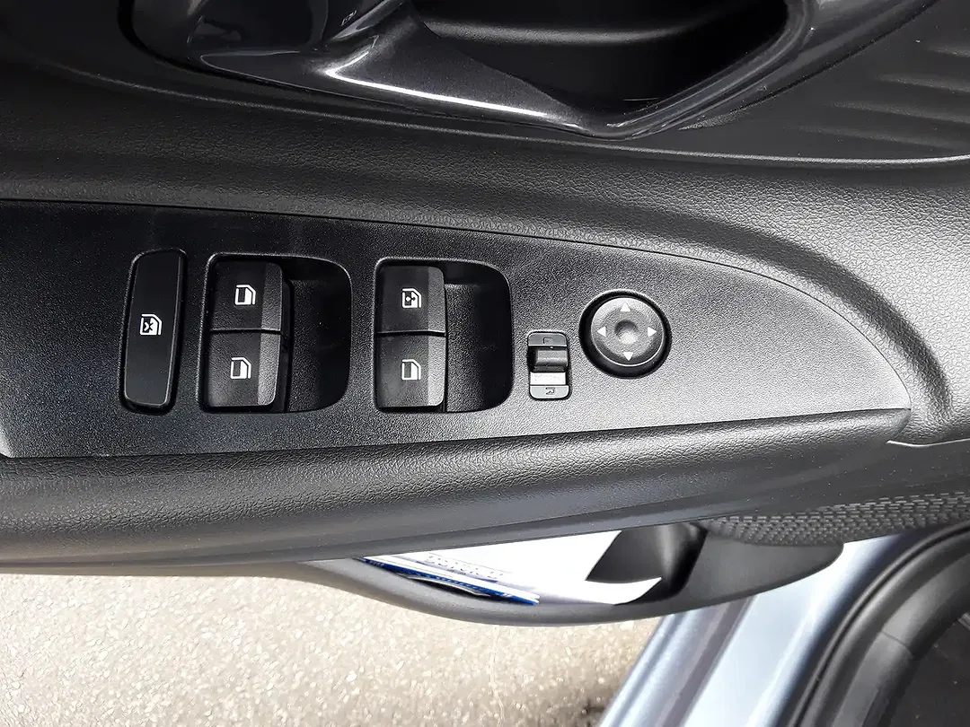 Hyundai i20 - Thumbnail 10