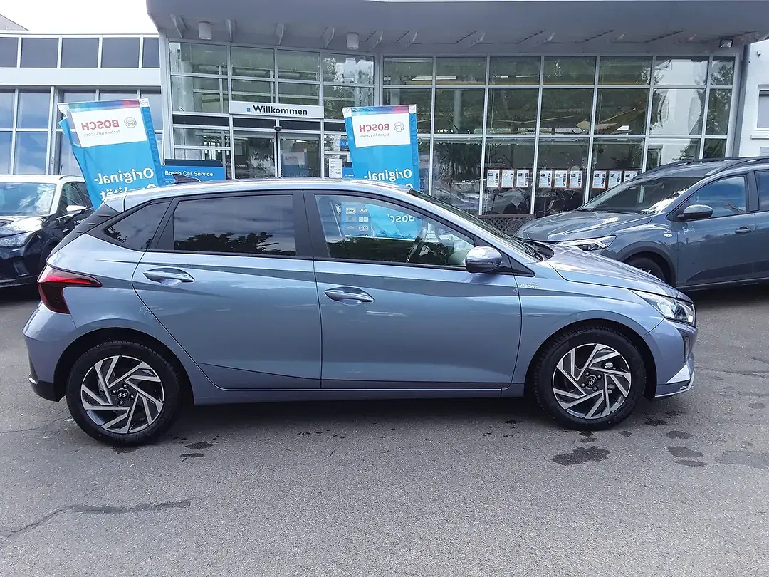 Hyundai i20 - Thumbnail 2