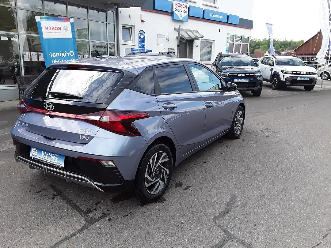Hyundai i20 - Thumbnail 3