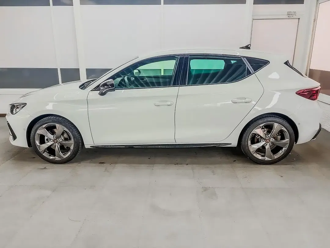 CUPRA Leon - Thumbnail 3