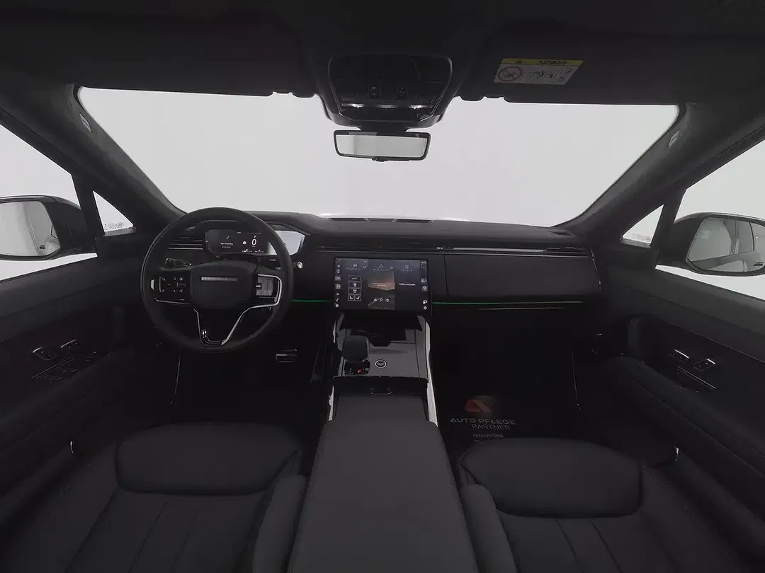 Land Rover Range Rover Sport - Thumbnail 3