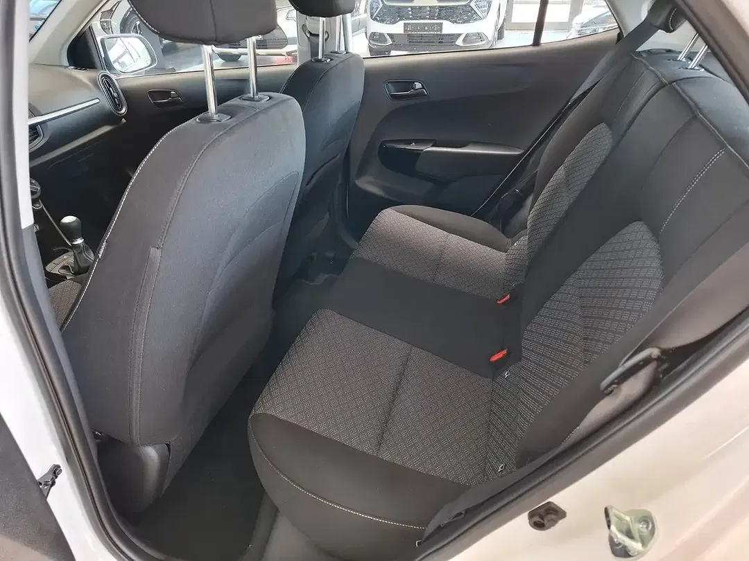 Kia Picanto - Thumbnail 4