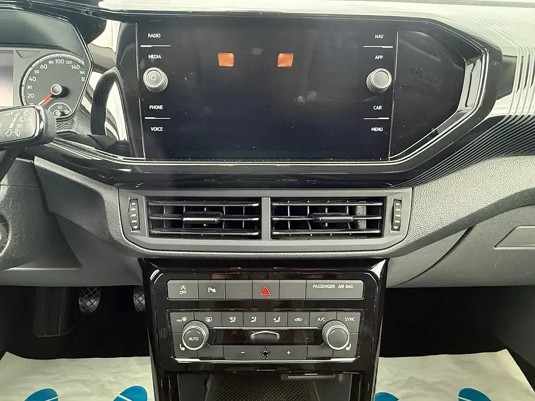 Volkswagen T-Cross - Thumbnail 14