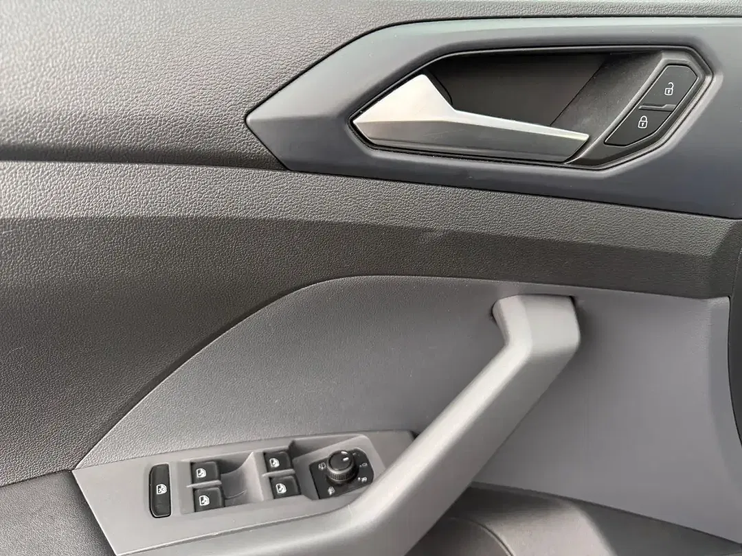 Volkswagen T-Cross - Thumbnail 9