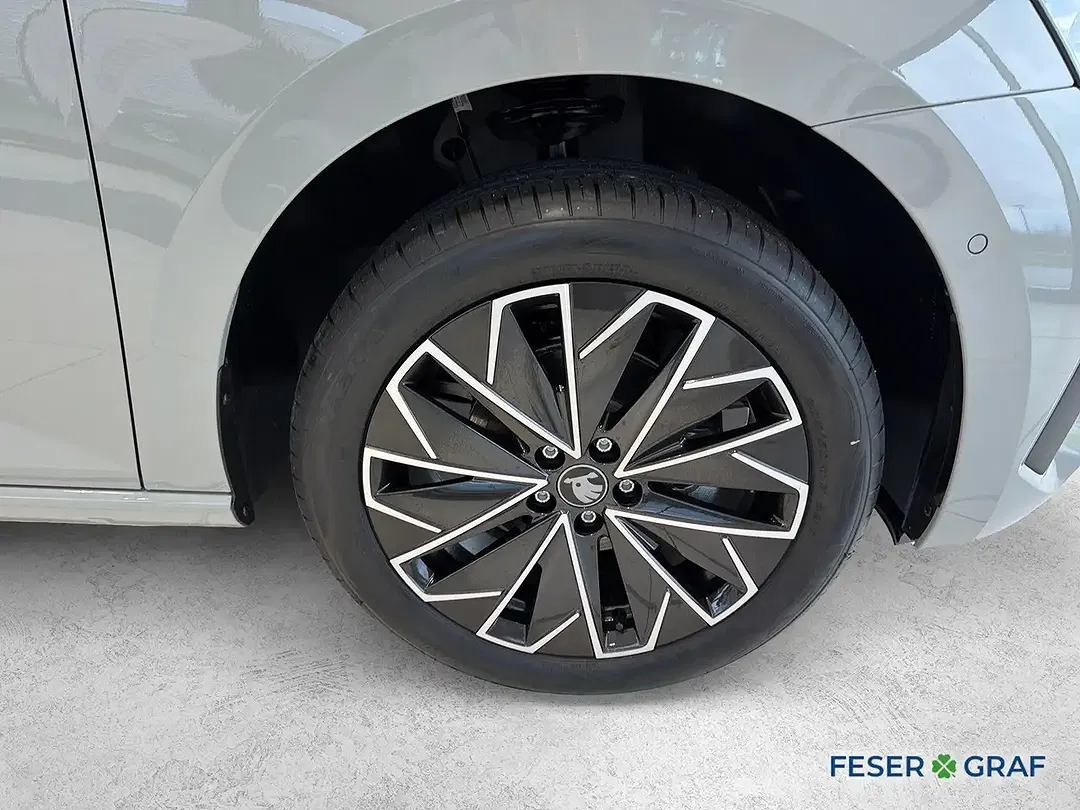 Skoda Scala - Thumbnail 4