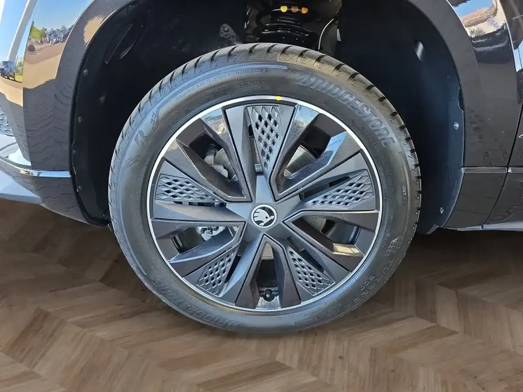 Skoda Karoq - Thumbnail 15
