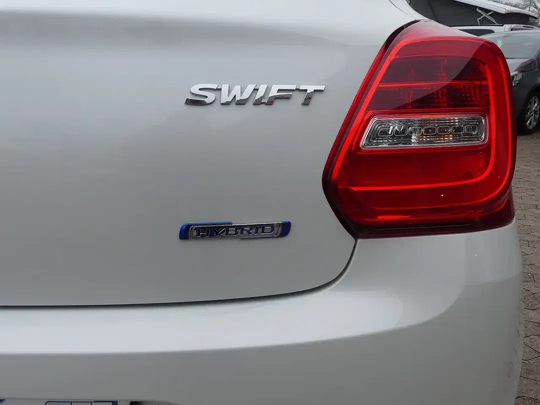 Suzuki Swift - Thumbnail 5